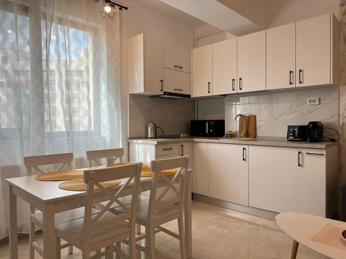 Studios & Apartments Palas By Glam At Lazar Towers Iasi Exterior foto